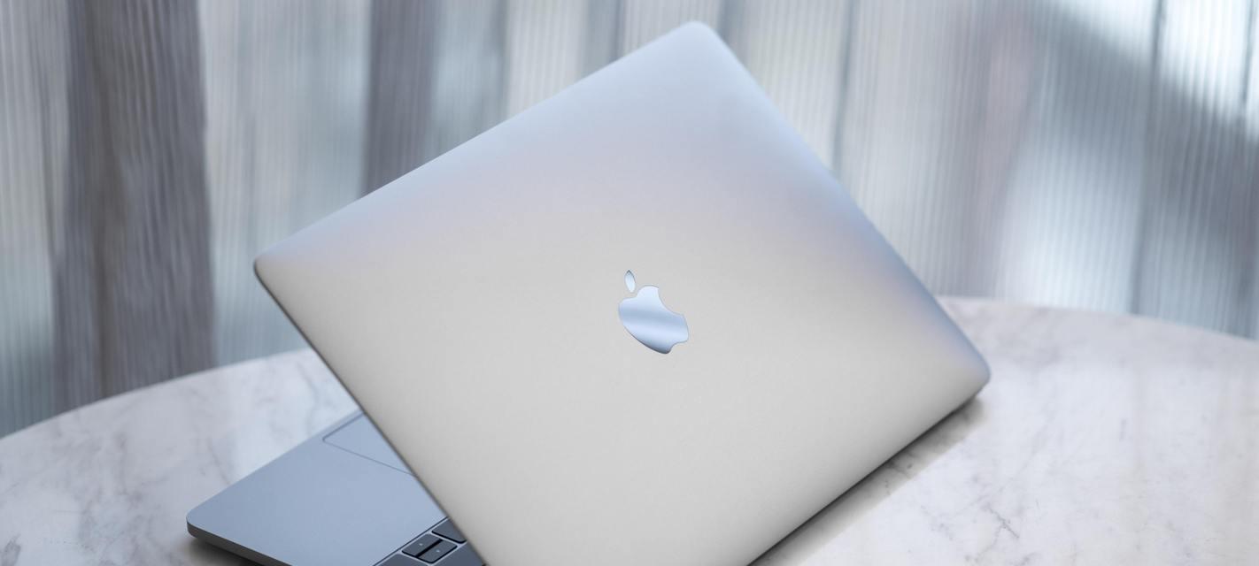 探索MacBookPro2015（体验MacBookPro2015的卓越性能和便捷携带性）