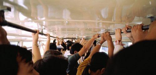 以飞路快巴如何提升城市交通效率（舒适便捷、环保绿色的出行选择）