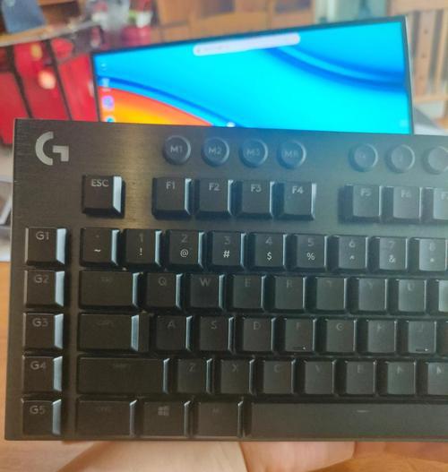 罗技G610红轴键盘的全面评测（打造游戏利器，红轴新选择）
