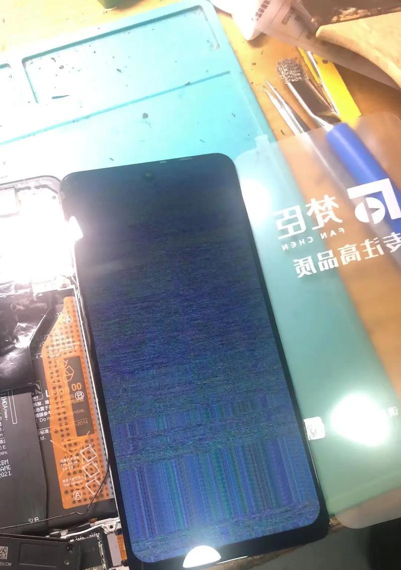 手机插到电脑上为什么会出现蓝屏？（探究手机与电脑连接导致蓝屏的原因和解决方法）